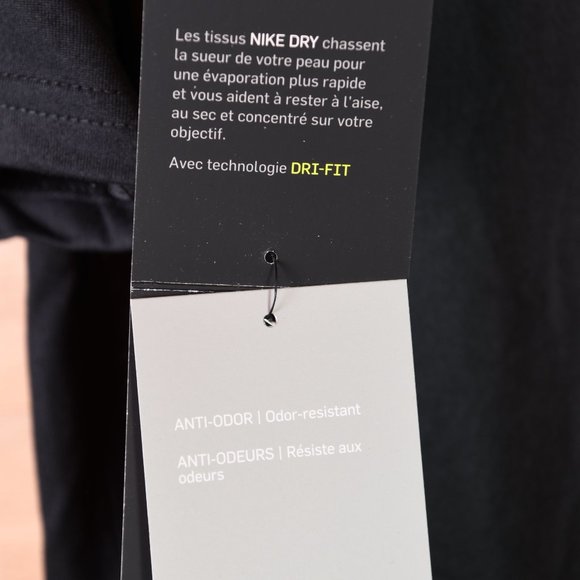 Nike Dri Fit short sleeve training t-shirt (black)- XL - Picture 4 of 13